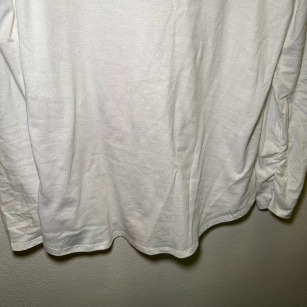 Daily Thread | White Top Size Small - Picture 4 of 8